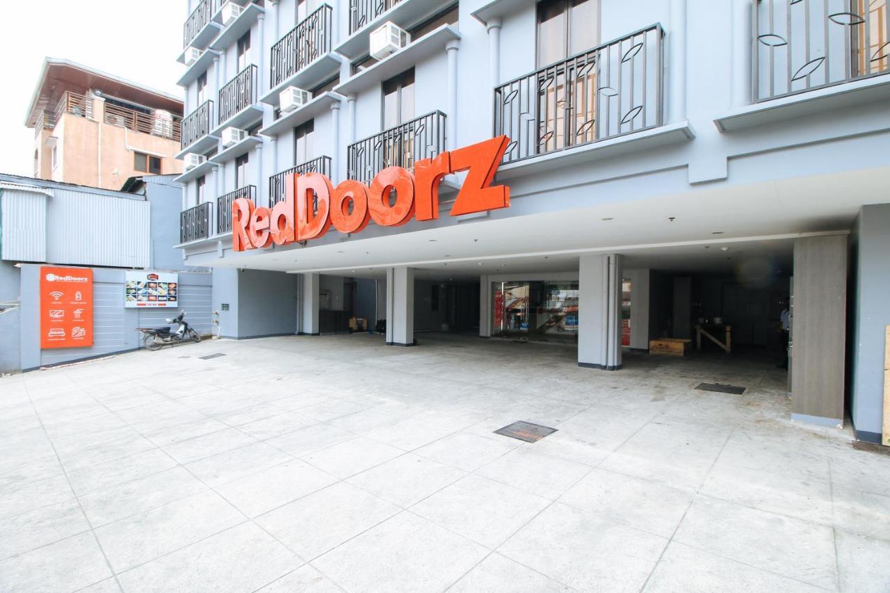RedDoorz Plus @ Jardin Suites Guadalupe Nuevo Mandaluyong Exterior foto