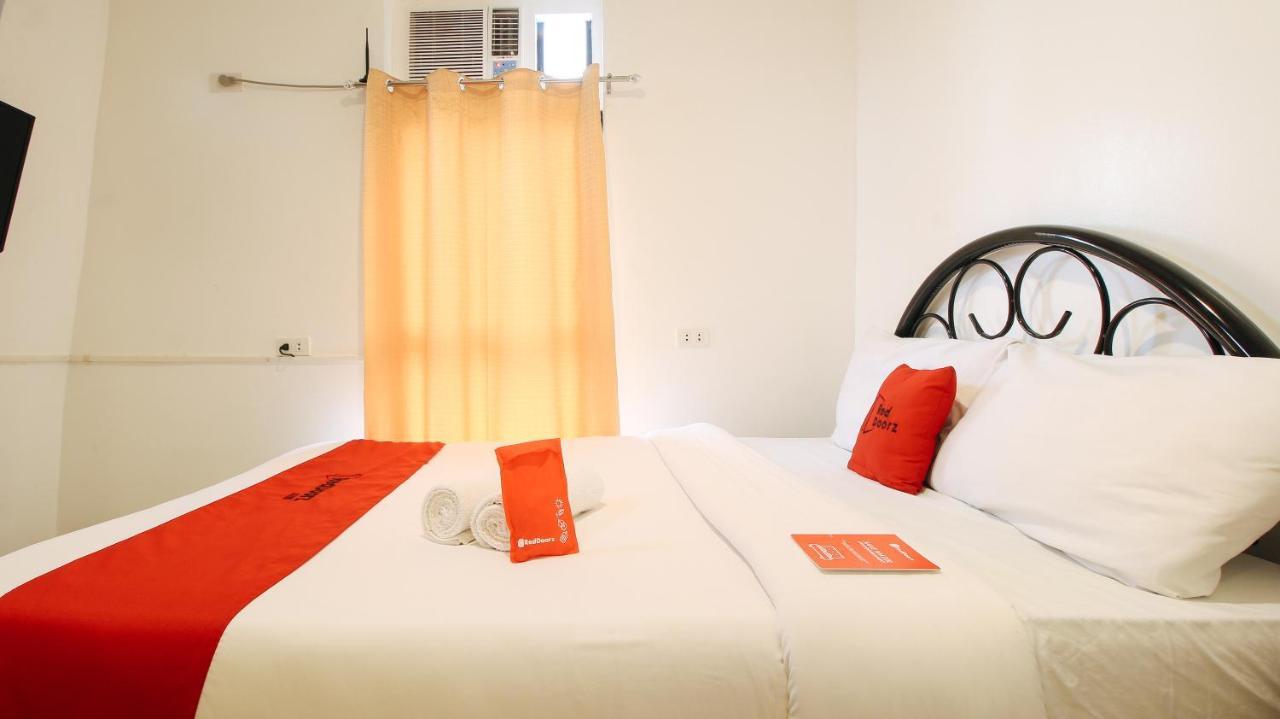 RedDoorz Plus @ Jardin Suites Guadalupe Nuevo Mandaluyong Exterior foto