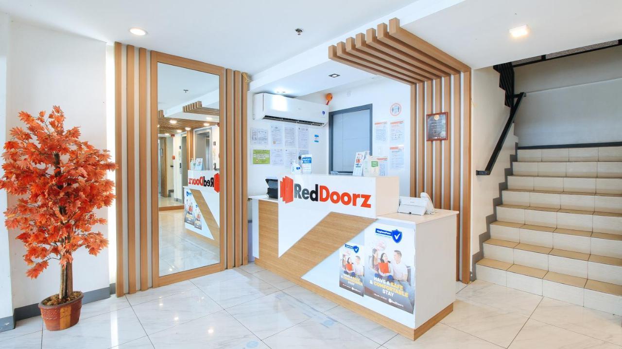RedDoorz Plus @ Jardin Suites Guadalupe Nuevo Mandaluyong Exterior foto