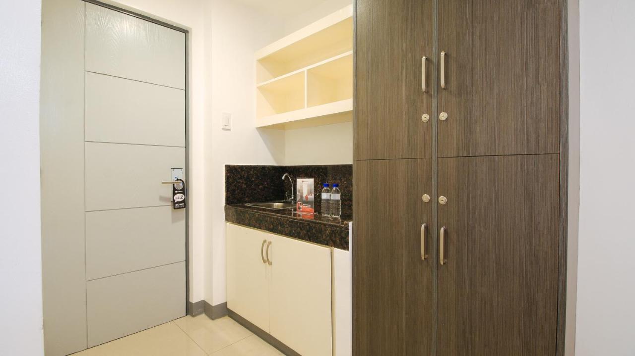RedDoorz Plus @ Jardin Suites Guadalupe Nuevo Mandaluyong Exterior foto